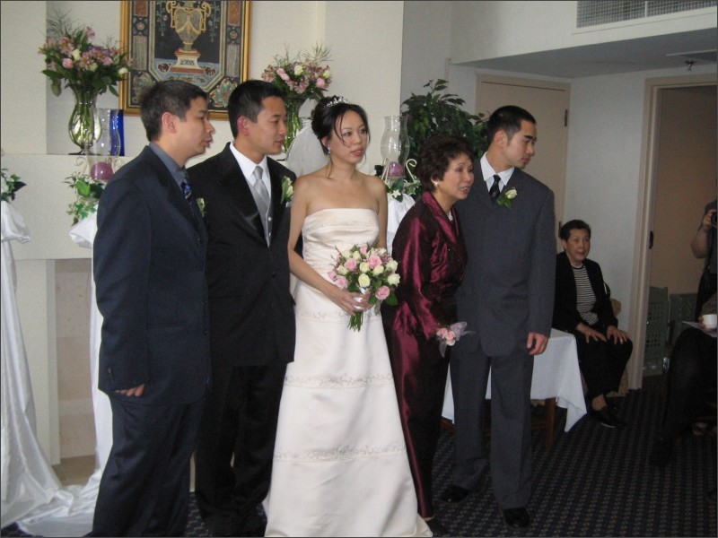 [107-0734_IMG.JPG]